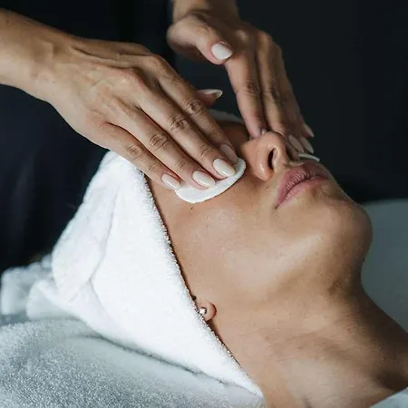 Spa, Ascend Collection * Son